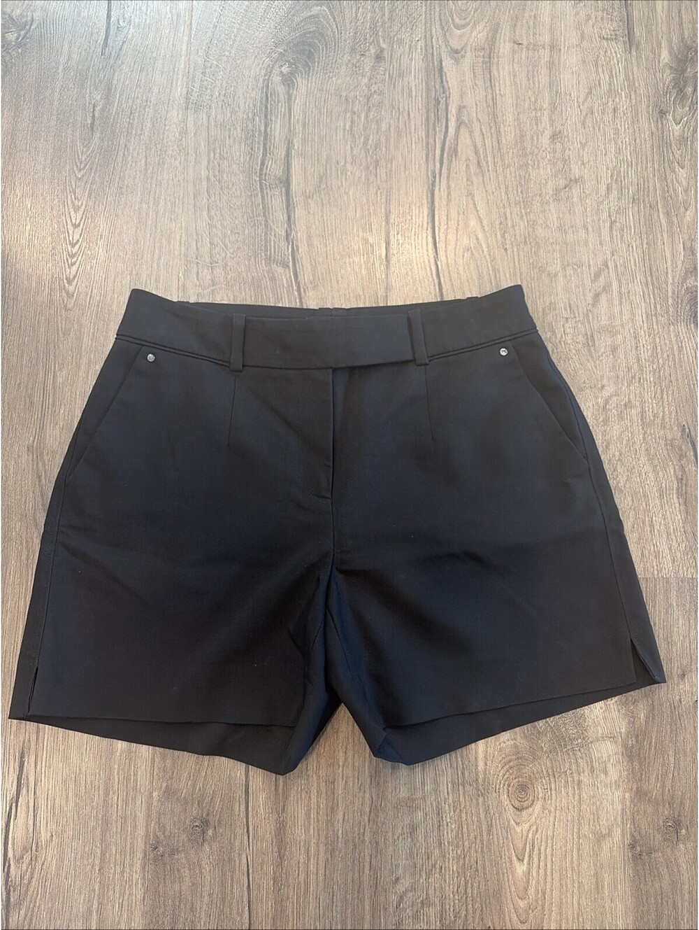 White House Black Market Shorts “The 5 Inch Short” Black Tailored Size 2 Womens